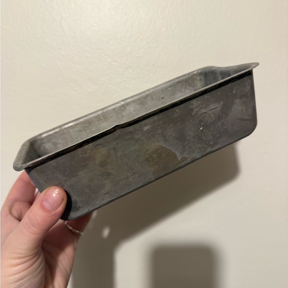 Rectangular Metal Baking Pan